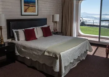 California Villas y Hotel hotel thumbnail 7