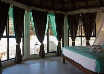 Punta Piedra Beach Posada hotel thumbnail 4
