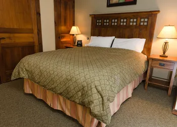 Soaring Eagle Lodge hotel thumbnail 2