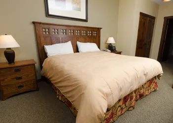 Soaring Eagle Lodge hotel thumbnail 3