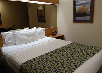 Microtel Inn & Suites by Wyndham Chihuahua hotel thumbnail 7