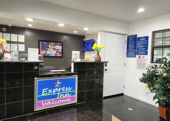 Express Inn Tomball hotel thumbnail 2