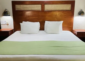 Hotel B&B - 5th Avenue hotel thumbnail 2