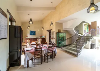 Casa de las Flores Hotel hotel thumbnail 2