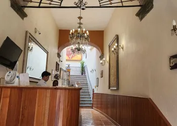 El Mesón de los Poetas hotel thumbnail 2