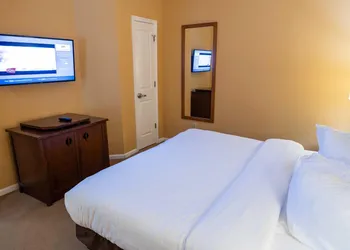 Mountain Creek hotel thumbnail 4