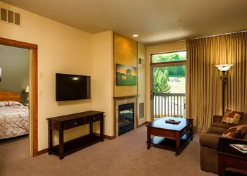 The Lodge at Cedar River, Shanty Creek Resort hotel thumbnail 4
