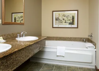 The Lodge at Cedar River, Shanty Creek Resort hotel thumbnail 6