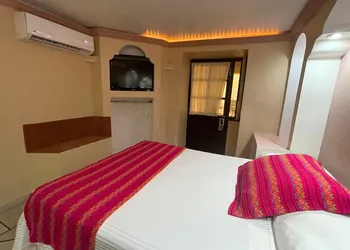 Hotel Real Catedral hotel thumbnail 6