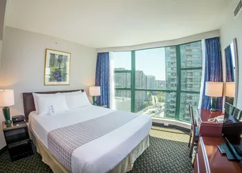Rosedale On Robson Suite Hotel hotel thumbnail 6