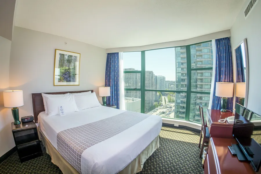 Rosedale On Robson Suite Hotel hotel detail image 6