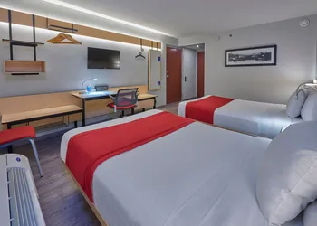 City Express by Marriott Irapuato hotel thumbnail 4