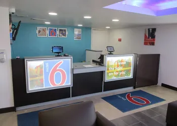 Motel 6 Chattanooga, TN - Airport hotel thumbnail 6