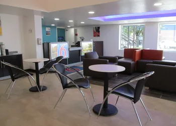 Motel 6 Chattanooga, TN - Airport hotel thumbnail 2