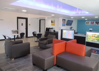 Motel 6 Chattanooga, TN - Airport hotel thumbnail 5