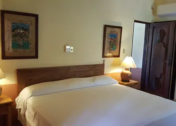 Bungalows Santa Cruz hotel thumbnail 2