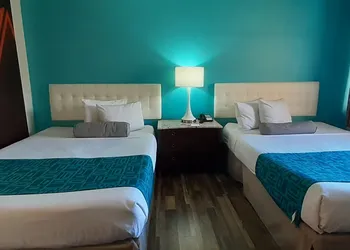 Howard Johnson by Wyndham Reno Downtown hotel thumbnail 3