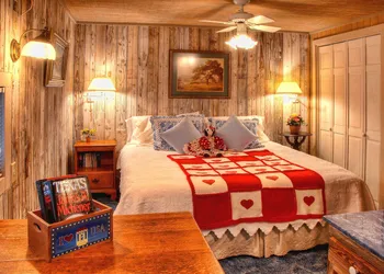 Kuebler Waldrip Haus B&B hotel thumbnail 6