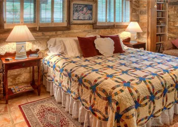 Kuebler Waldrip Haus B&B hotel thumbnail 7
