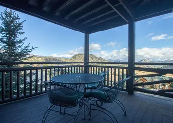 Marys Lake Lodge Mountain Resort and Condos hotel thumbnail 6