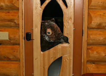 Bear Paw Adventure hotel thumbnail 2