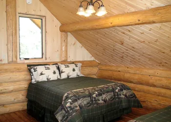 Bear Paw Adventure hotel thumbnail 4