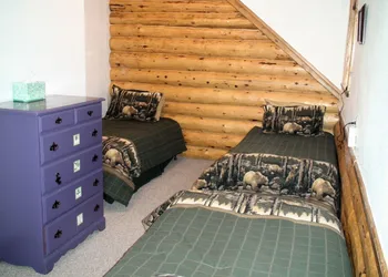 Bear Paw Adventure hotel thumbnail 8