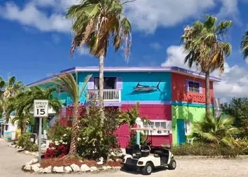 Conch Key Fishing Lodge and Marina hotel thumbnail 2