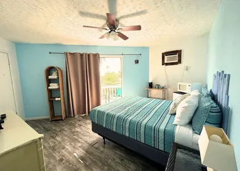 Conch Key Fishing Lodge and Marina hotel thumbnail 5