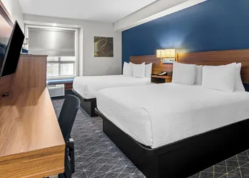 Park Inn by Radisson, Kelowna hotel thumbnail 5