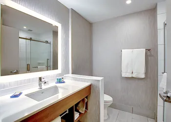 Holiday Inn Express & Suites Calgary Airport Trail NE by IHG hotel thumbnail 6