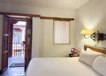 Hotel Casa del Refugio hotel thumbnail 6