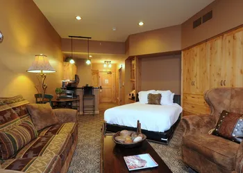 The Village Center at Big Sky Resort hotel thumbnail 5