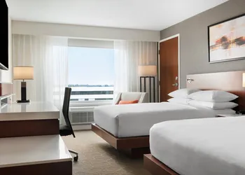 Delta Hotels by Marriott Indianapolis Airport hotel thumbnail 4