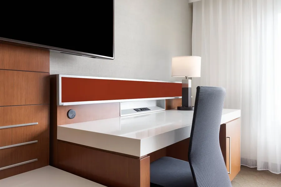 Delta Hotels by Marriott Indianapolis Airport hotel detail image 6