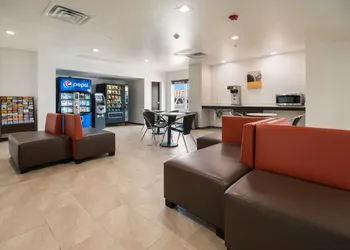 Studio 6 Corpus Christi, TX hotel thumbnail 4