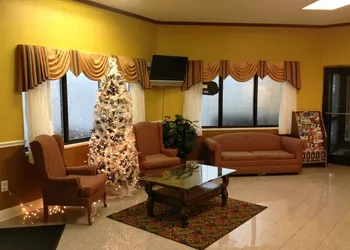 Colonial Inn & Suites /Airport/Graceland hotel thumbnail 3