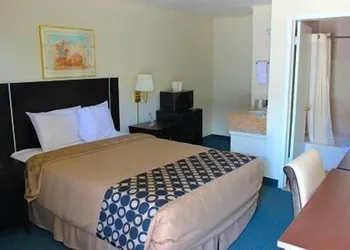 Rodeway Inn hotel thumbnail 3