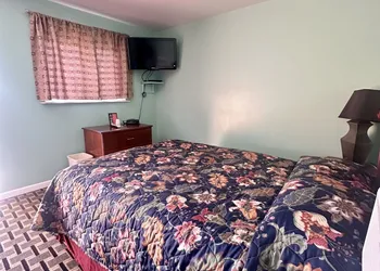 Your Motel hotel thumbnail 2