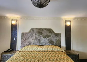 Westview Motel hotel thumbnail 5