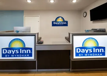 Days Inn by Wyndham Hardeeville Near Hilton Head hotel thumbnail 2