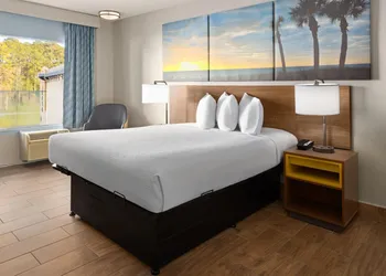 Days Inn by Wyndham Hardeeville Near Hilton Head hotel thumbnail 6