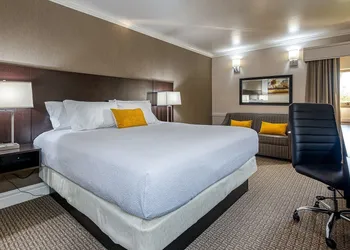University Inn hotel thumbnail 5