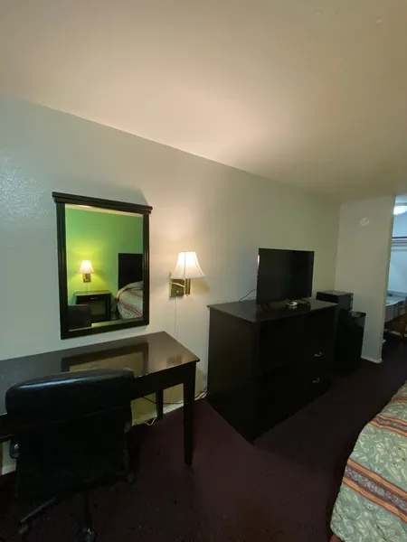 Sunrise Inn hotel detail image 6