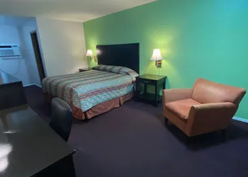 Sunrise Inn hotel thumbnail 7