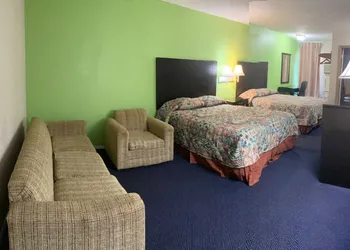 Sunrise Inn hotel thumbnail 8