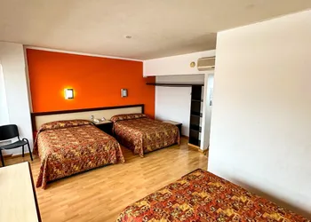 Hotel Montreal hotel thumbnail 3