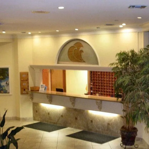 Surfside Beach Resort by Counts - Oakes Resort Properties hotel detail image 2