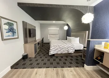 Palace Inn Blue Houston East Beltway 8 hotel thumbnail 3