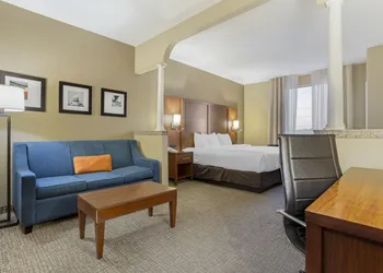 Comfort Suites Houston NW - Vintage Park hotel thumbnail 7
